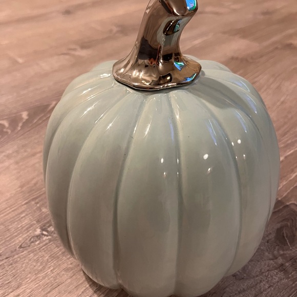 Cute Halloween Decor! - Picture 7 of 8